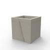 Donica z serii WISA S deco - wersja kwadratowa. Donica wykonana w technologii betonu architektonicznego. 