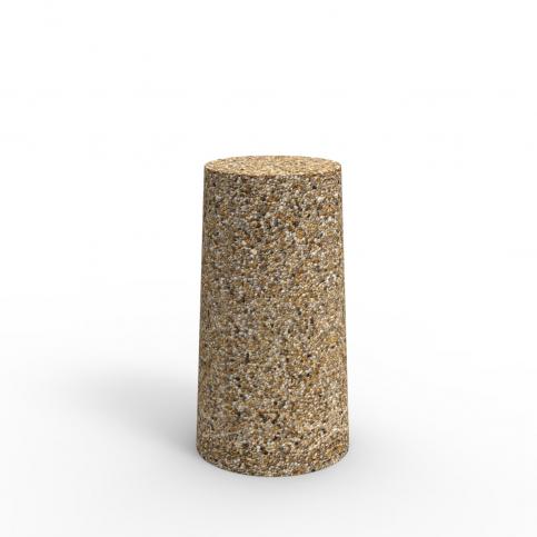 Pal parkingowy płaski, wykończony w technologii betonu płukanego. Wysokość pala wynosi 55 cm. Średnica przy podstawie równa 30 cm zbieżna malejąco ku górze do wartości 25 cm na szczycie pala. 
