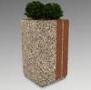 Donica kwadratowa wykonana w technologii betonu płukanego, z charakterystycznymi dla serii LARGO elementami drewnianymi. Dostępna w szerokiej ofercie kolorystycznej. 